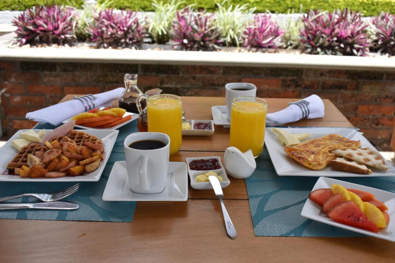 Hotel Syvanna Wellness And Spa Cerritos Εξωτερικό φωτογραφία